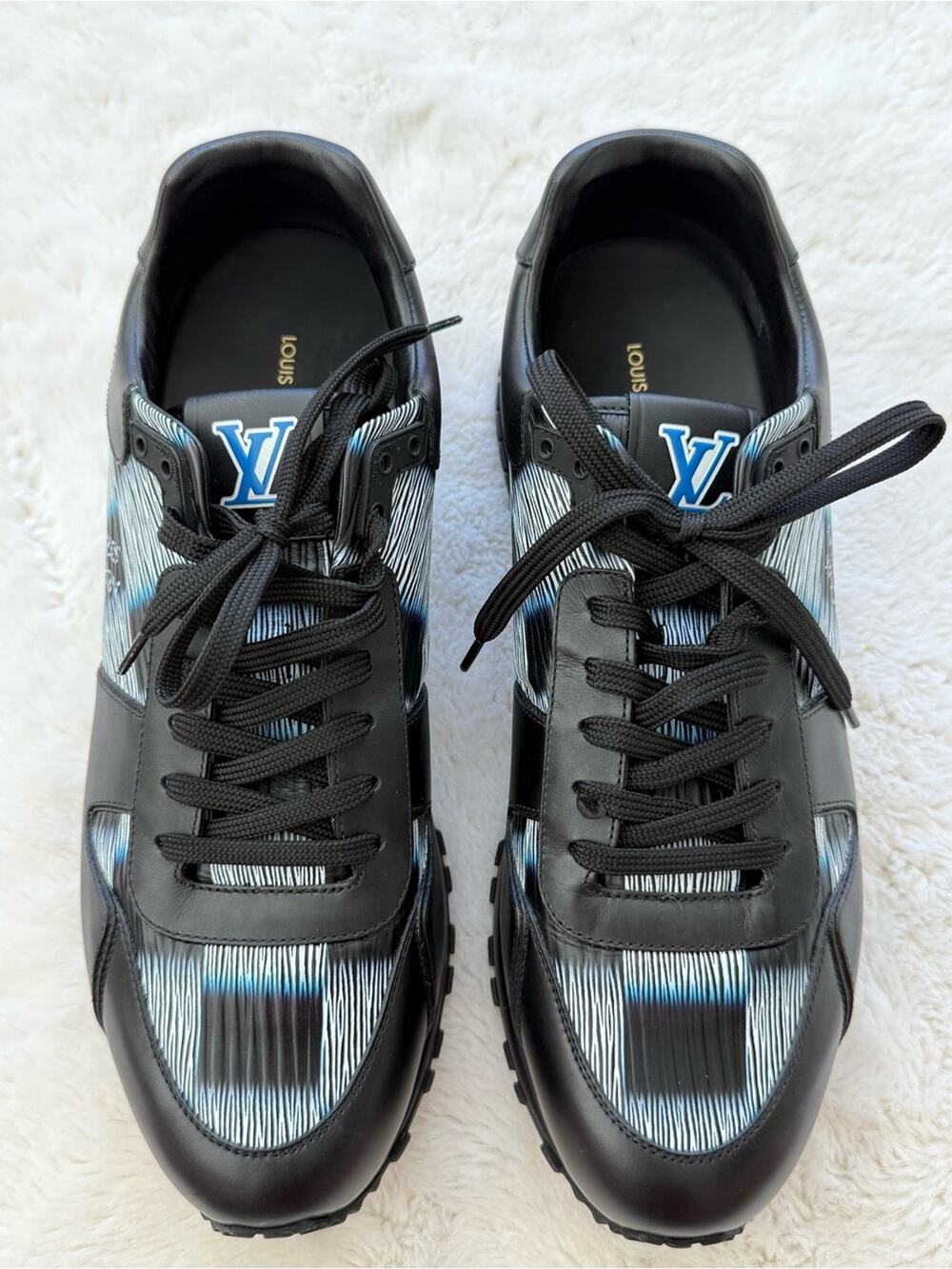 Louis Vuitton men sneakers size 9.5 UK/ 10.5 US Authentic Retail 1250$